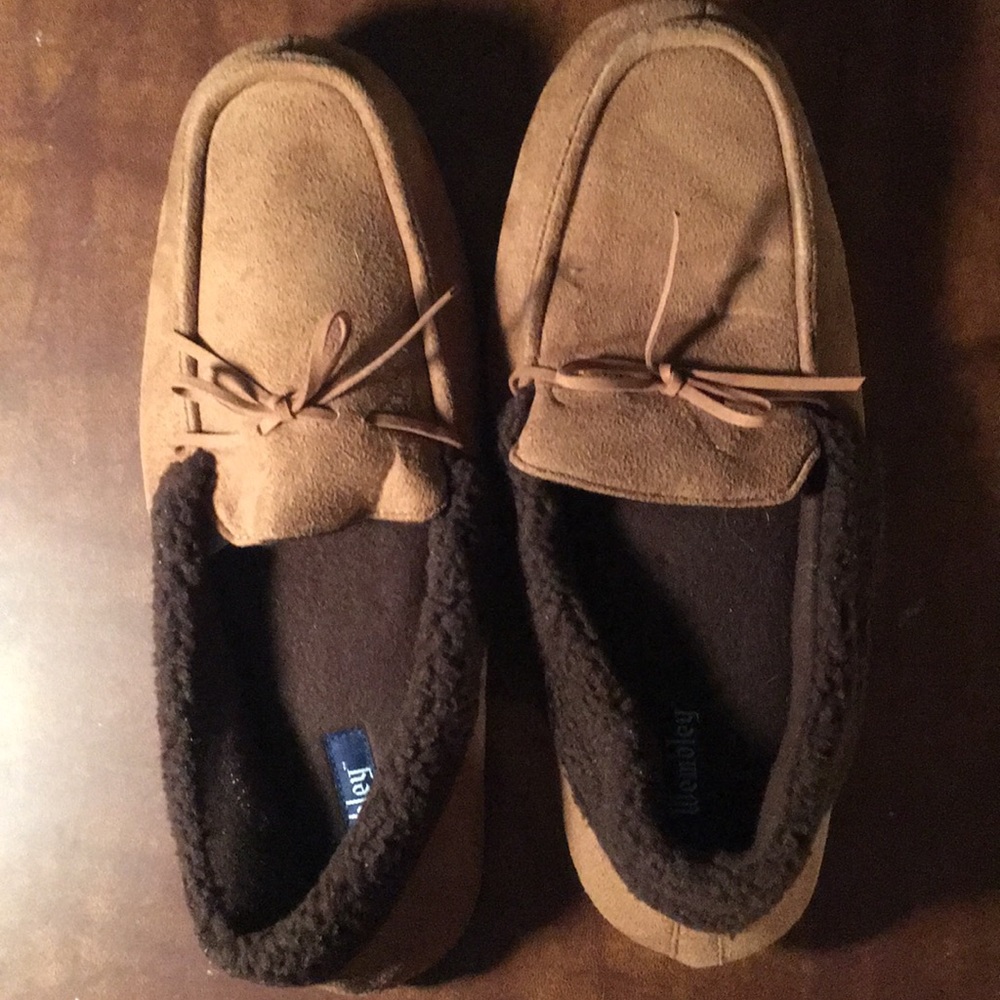 NWOT Brown slippers never worn wembley